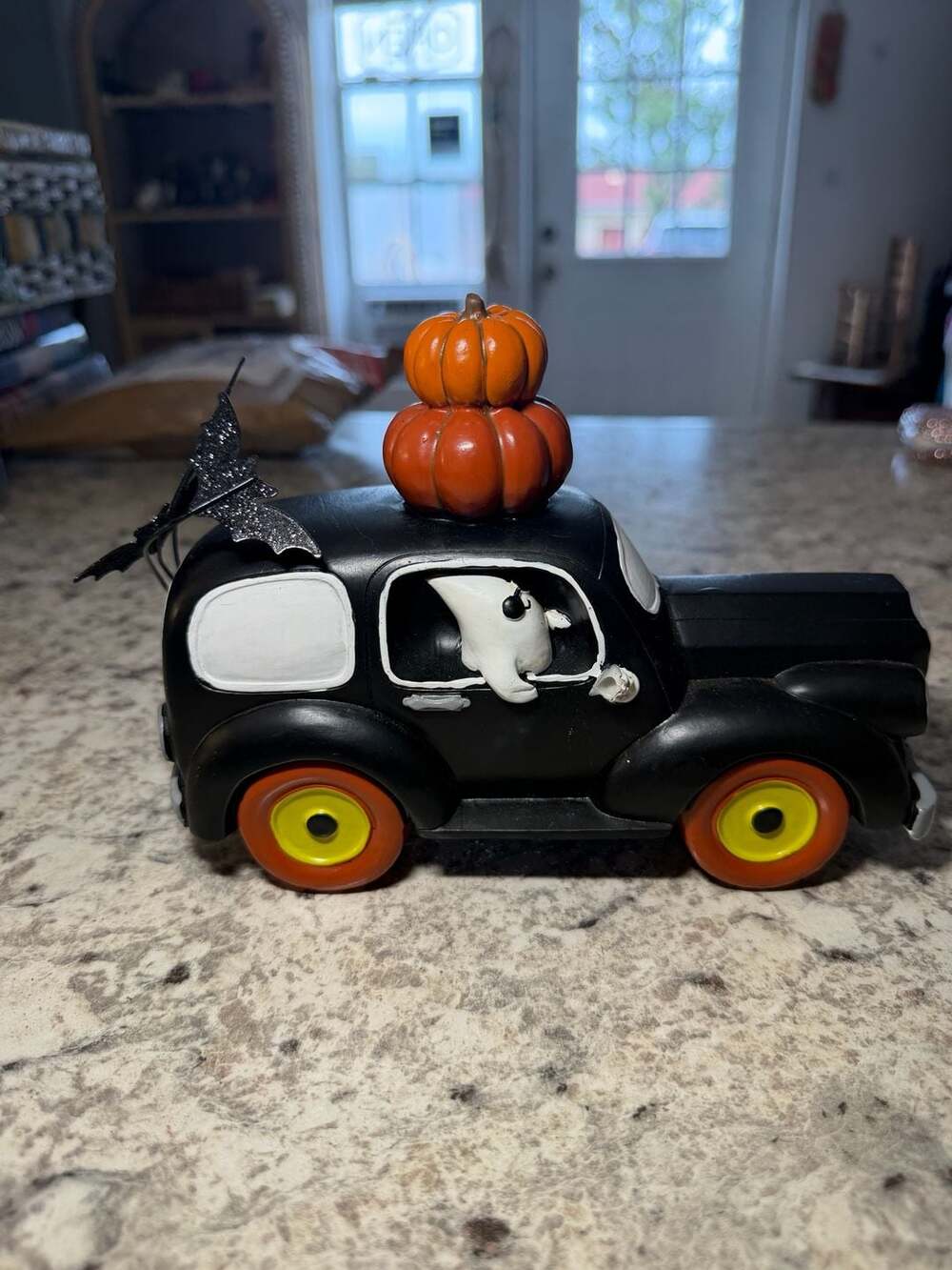 Hyde and Eek Boutique Halloween Spooky Car Pumpkin Ghost Decor